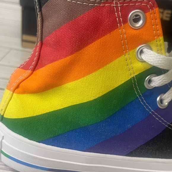 ✨Converse✨ Pride Theme Hightop - Picture 10 of 14